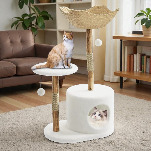 Arbre à chat en bois ConfortScandinave dans salon