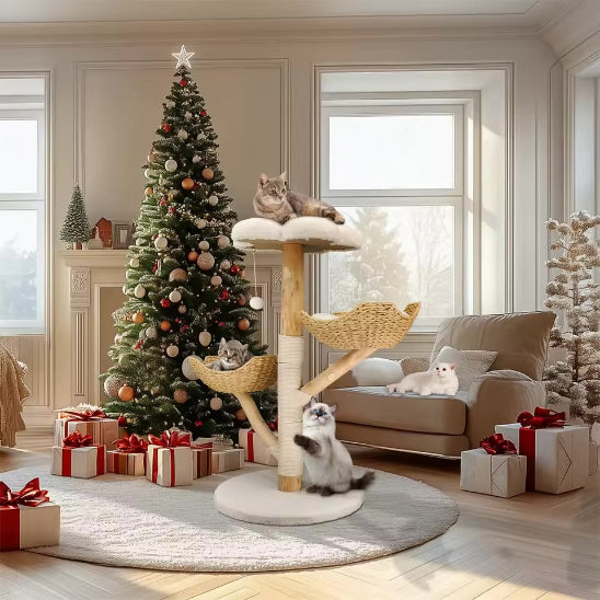 Arbre a chat en bois ConfortScandinave2 avec ambiance de Noel