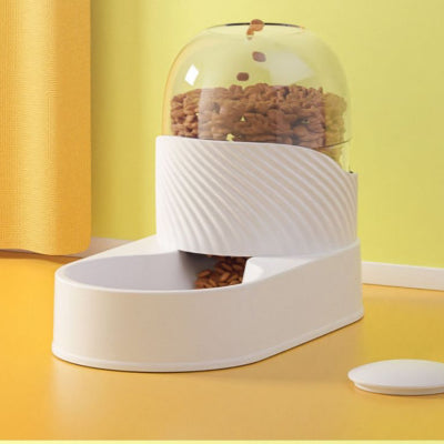 Distributeur croquettes chat PureFeeder-Set Sur fond jaune