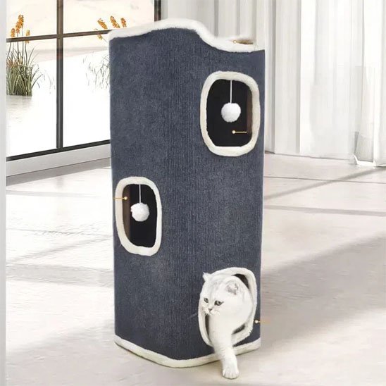 Chat blanc dans son Arbre a Chat CatCache L 