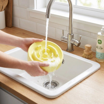 Gamelle pour chat anti glouton jaune qui se nettoie facilement